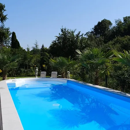 Holiday home Privates Mit Pool & Whirlpool Zentral In *