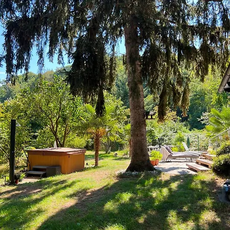 Prázdninový dům Privates Mit Pool & Whirlpool In *