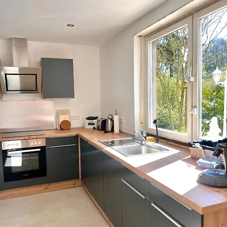 Privates Mit Pool & Whirlpool In