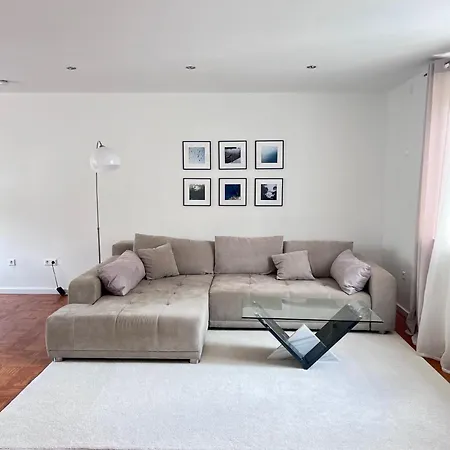 Privates Mit Pool & Whirlpool In Dom wakacyjny