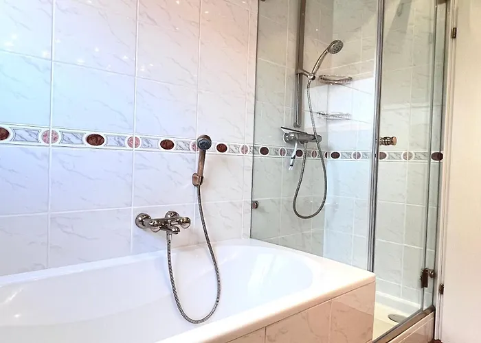 Dom wakacyjny Privates Mit Pool & Whirlpool In