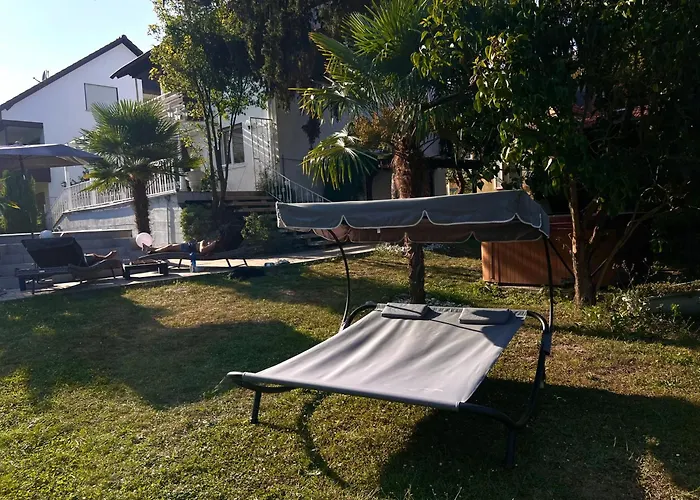 Privates Mit Pool & Whirlpool In Dom wakacyjny Bad Dürkheim