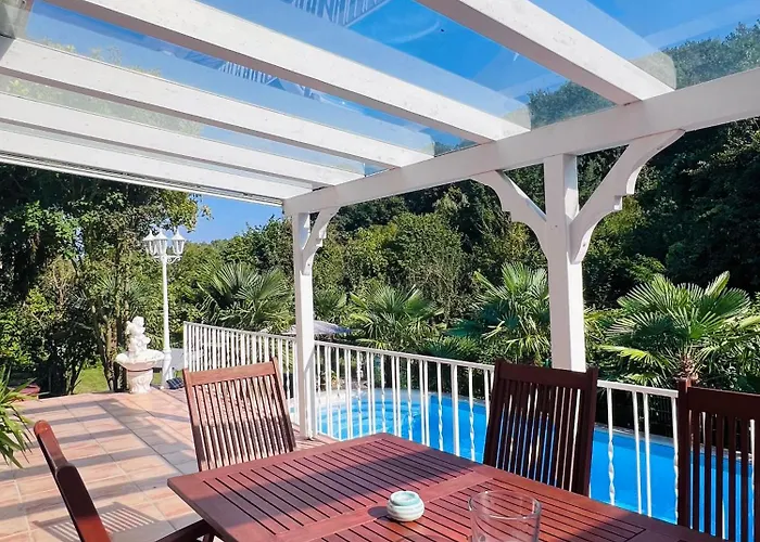 Privates Mit Pool & Whirlpool In Bad Dürkheim